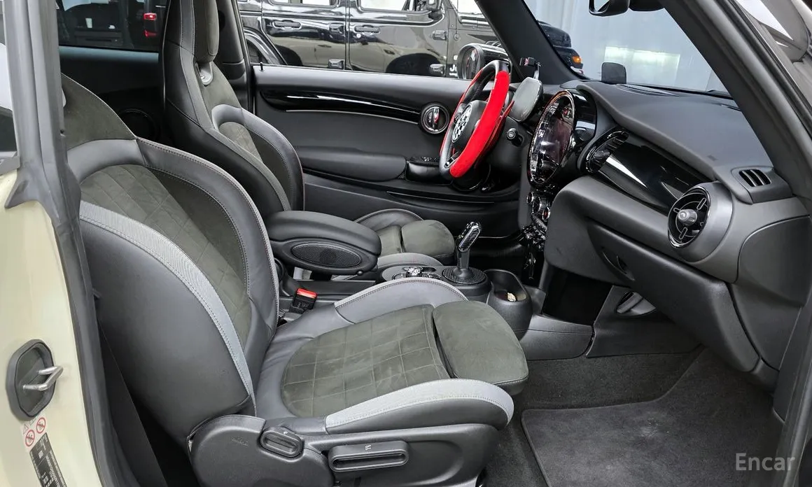 Фото 11 - Mini Cooper