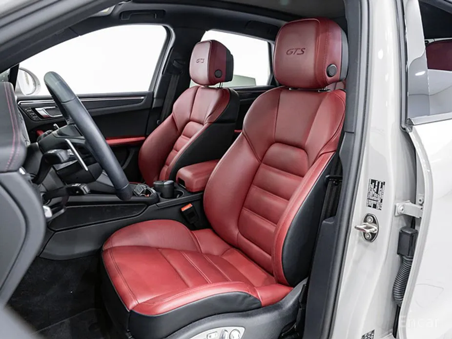 Фото 10 - Porsche Macan