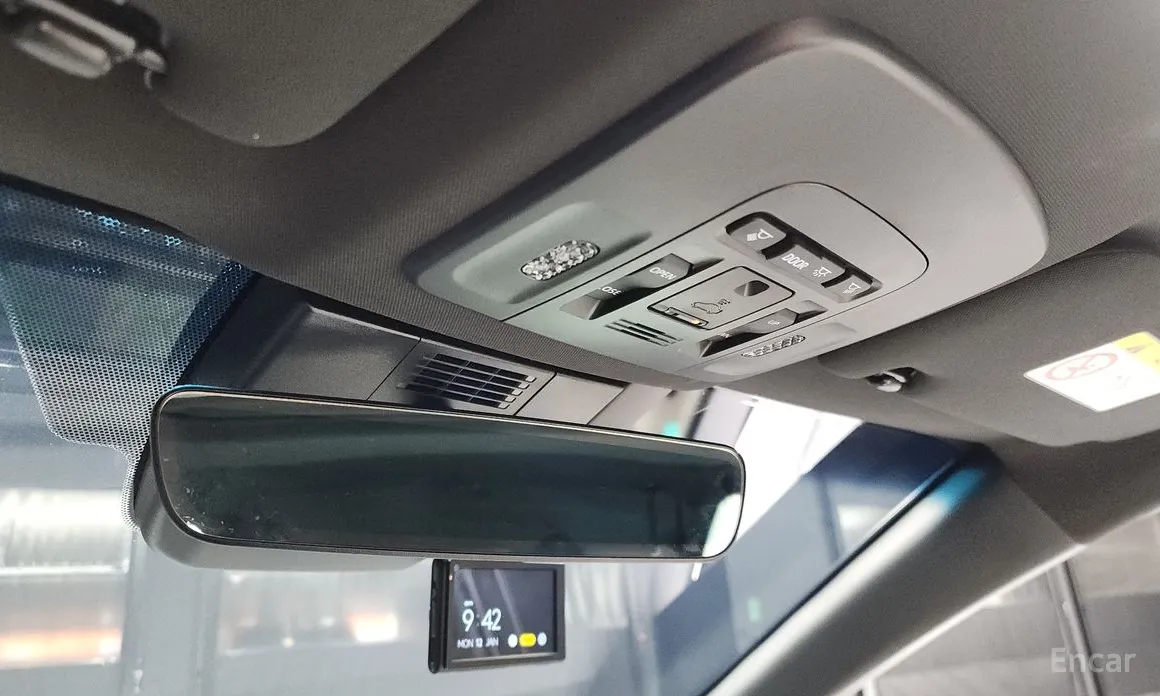 Фото 16 - Toyota Camry