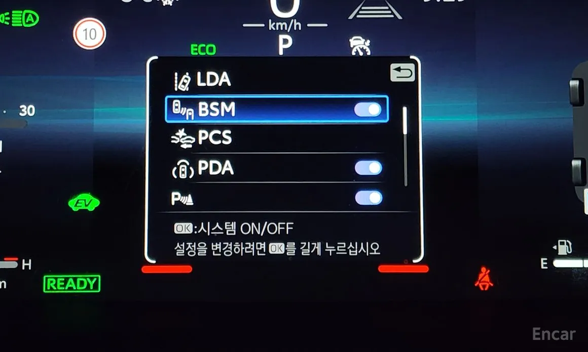 Фото 18 - Toyota Camry