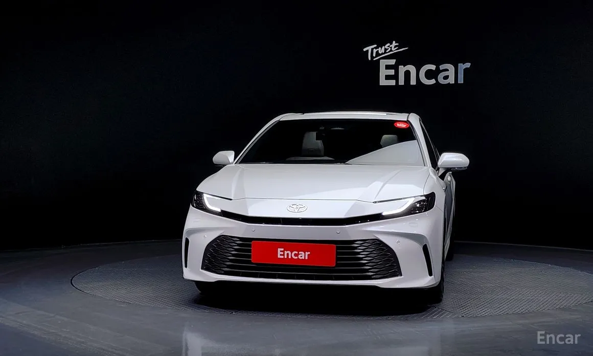 Фото 3 - Toyota Camry