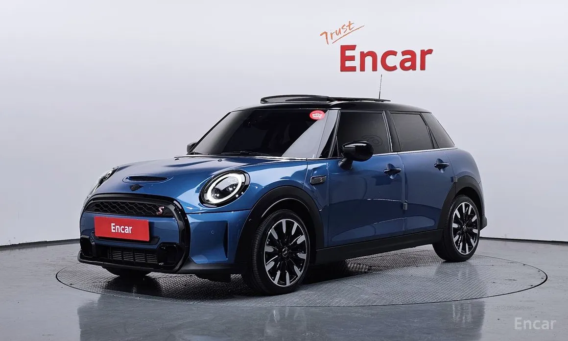 Фото 1 - Mini Cooper