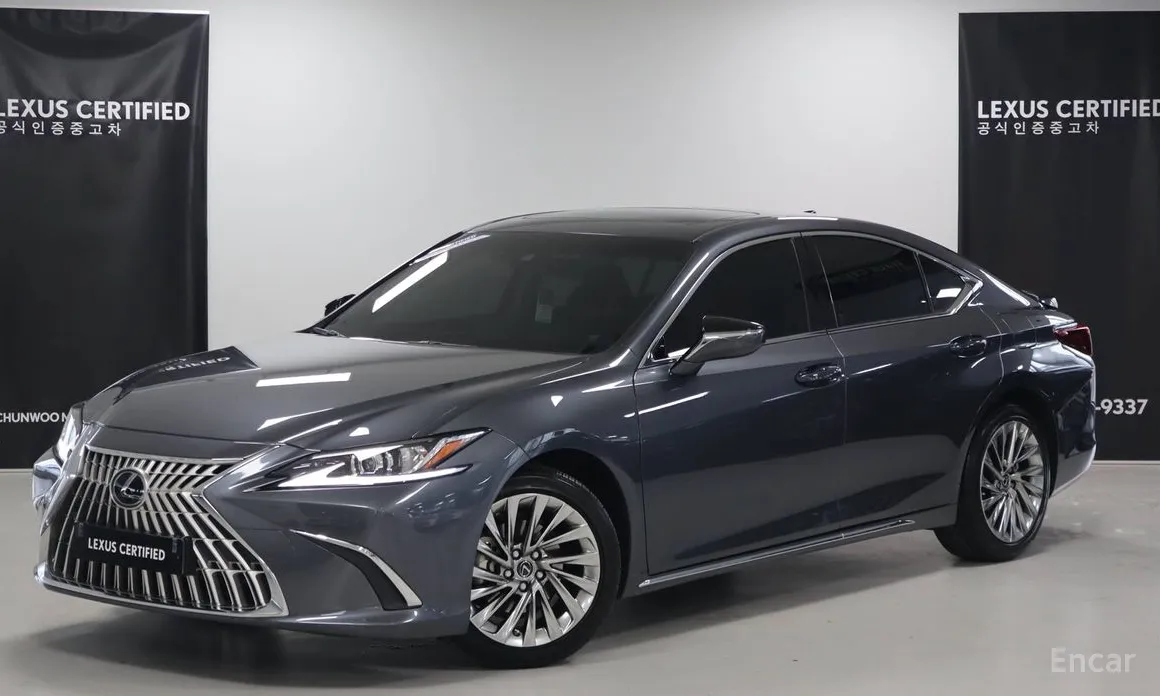 Фото 1 - Lexus ES