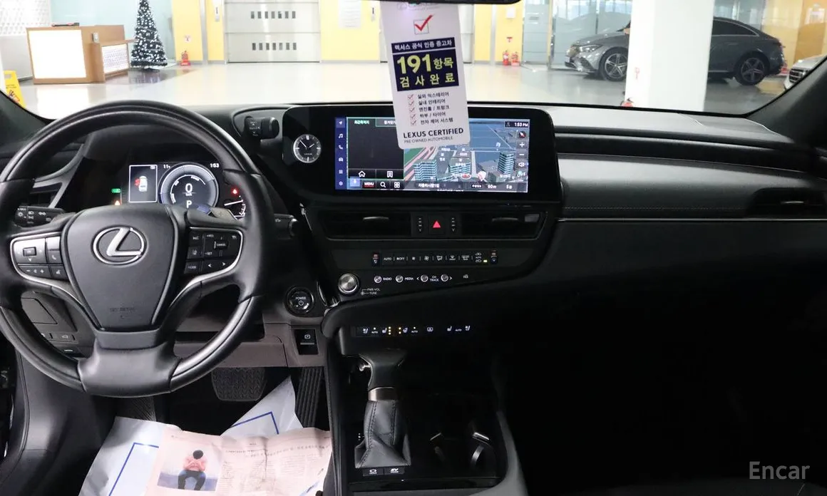 Фото 11 - Lexus ES