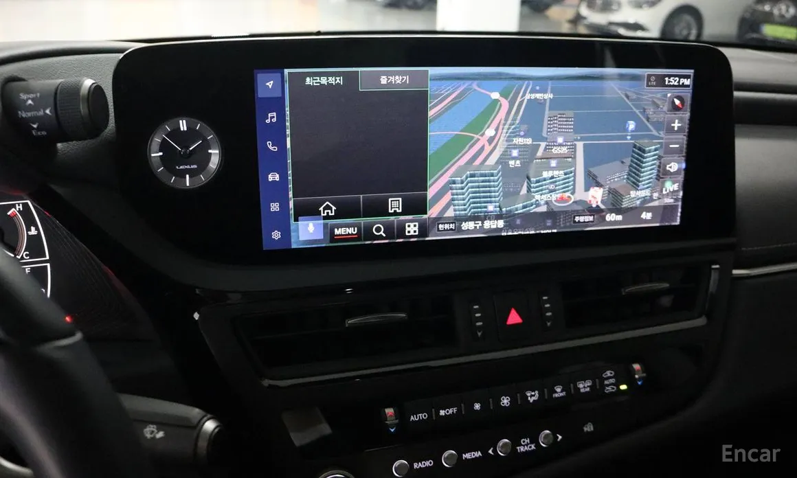 Фото 13 - Lexus ES