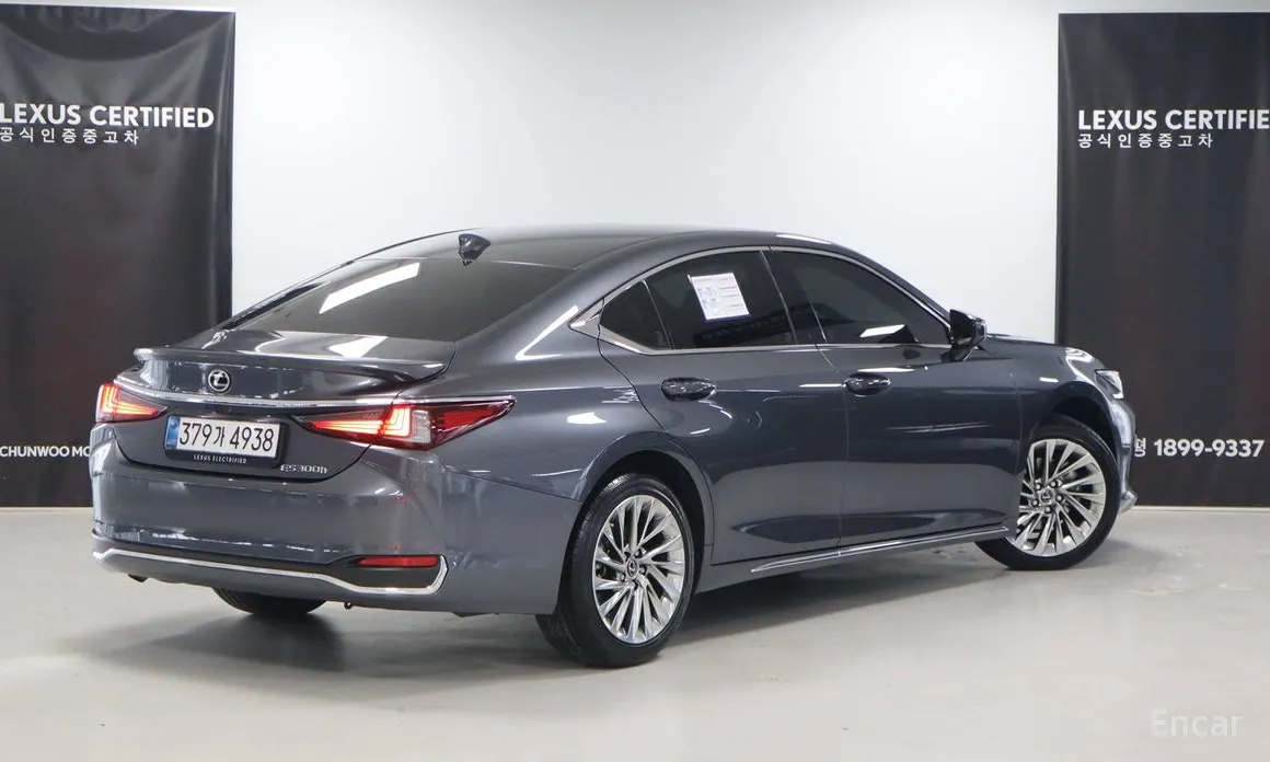 Фото 2 - Lexus ES