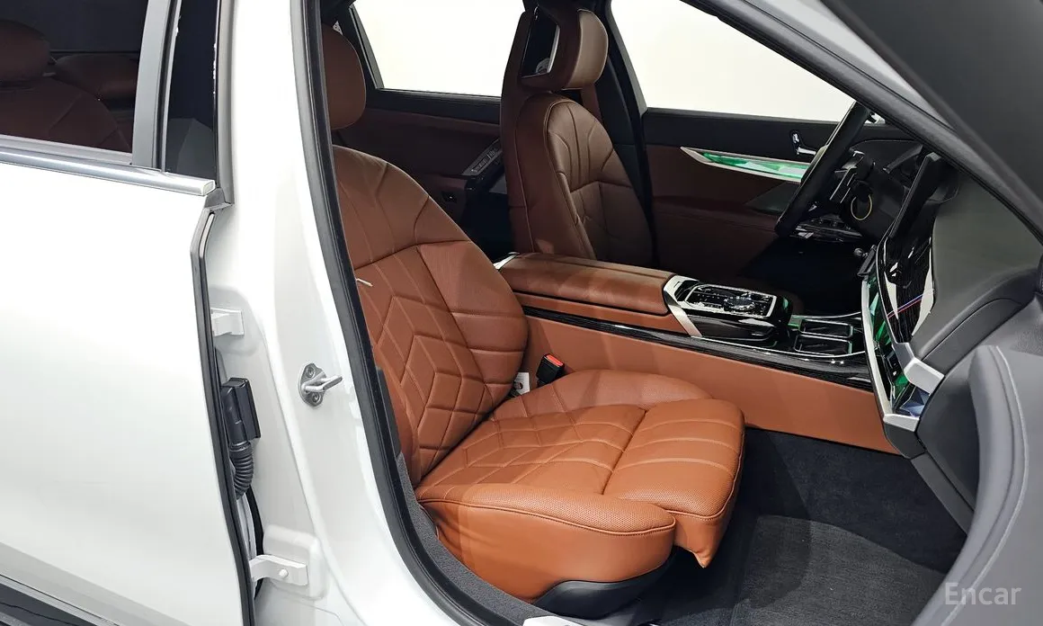 Фото 10 - BMW 7 Series