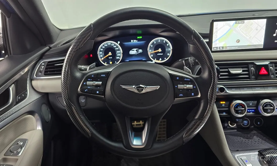 Фото 13 - Genesis G70