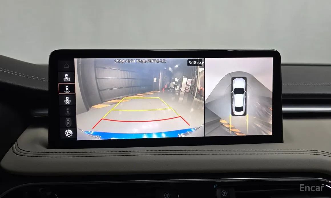 Фото 15 - Genesis G70