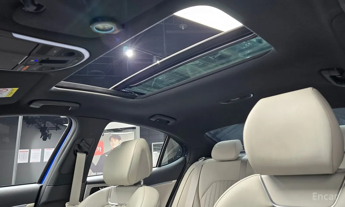 Фото 19 - Genesis G70