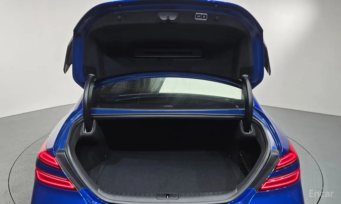 Фото 20 - Genesis G70