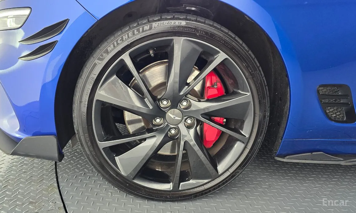 Фото 5 - Genesis G70