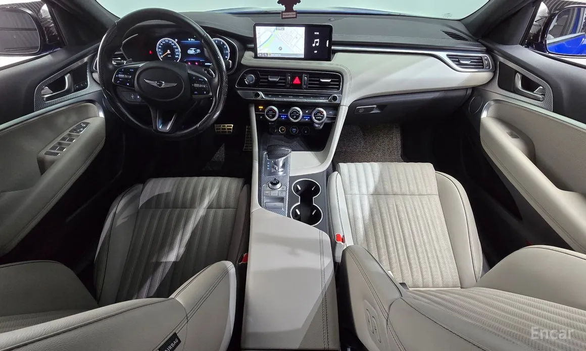 Фото 7 - Genesis G70