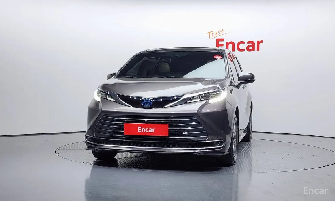 Фото 3 - Toyota Sienna