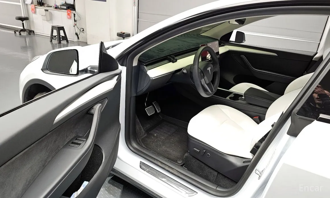 Фото 10 - Tesla Model Y