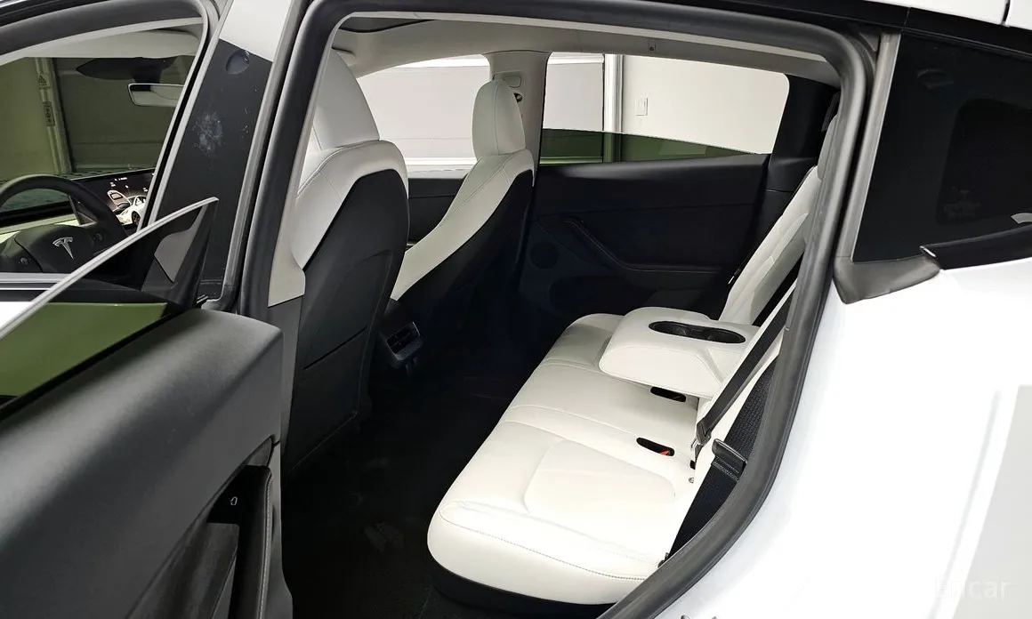 Фото 11 - Tesla Model Y