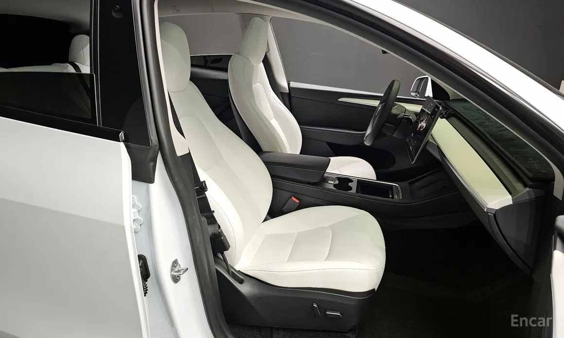 Фото 12 - Tesla Model Y