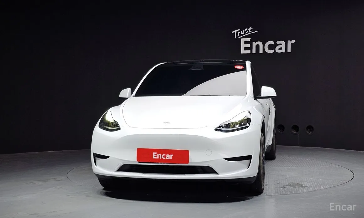 Фото 3 - Tesla Model Y