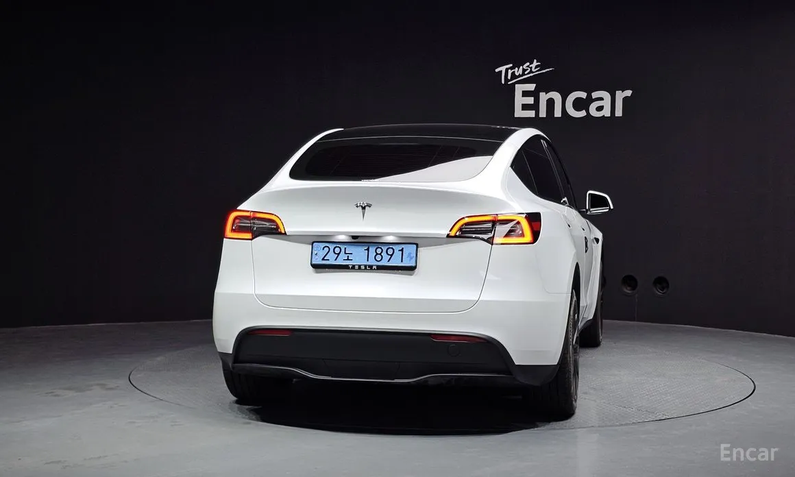 Фото 4 - Tesla Model Y