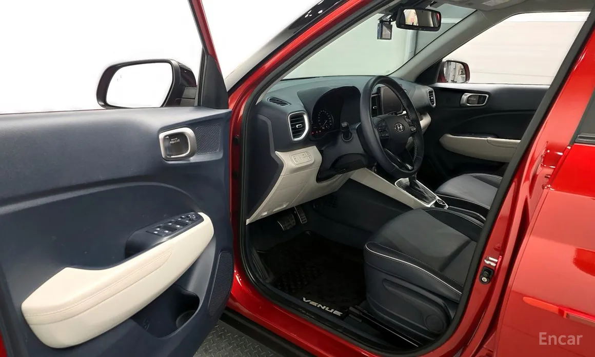 Фото 10 - Hyundai Venue