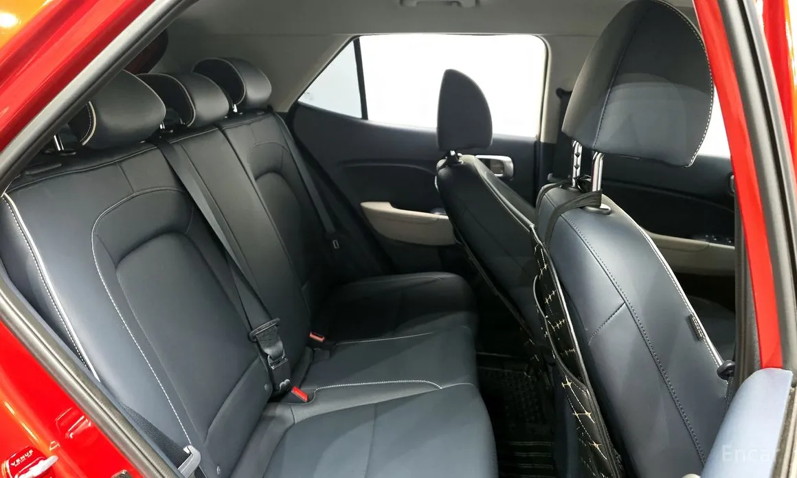 Фото 12 - Hyundai Venue