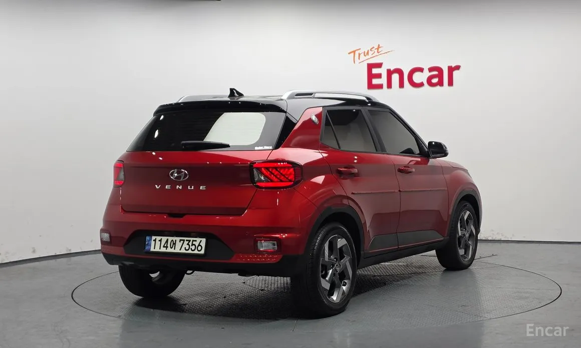 Фото 2 - Hyundai Venue