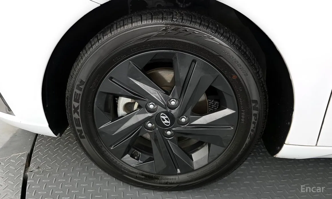 Фото 5 - Hyundai Avante