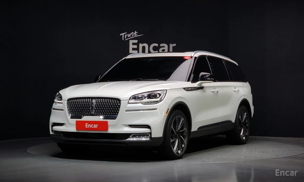 Фото 1 - Lincoln Aviator