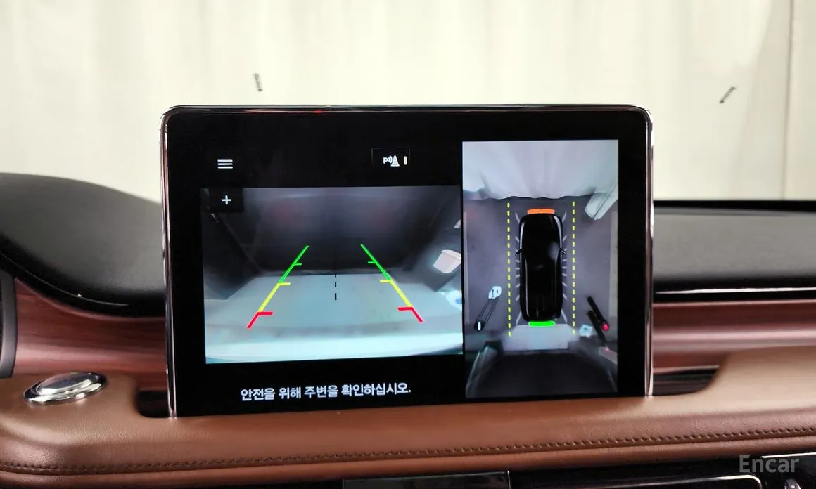 Фото 15 - Lincoln Aviator