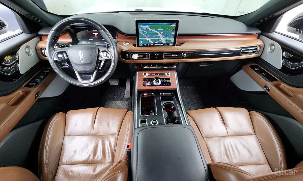 Фото 7 - Lincoln Aviator