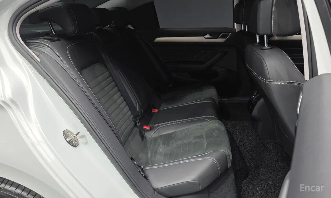 Фото 12 - Volkswagen Passat