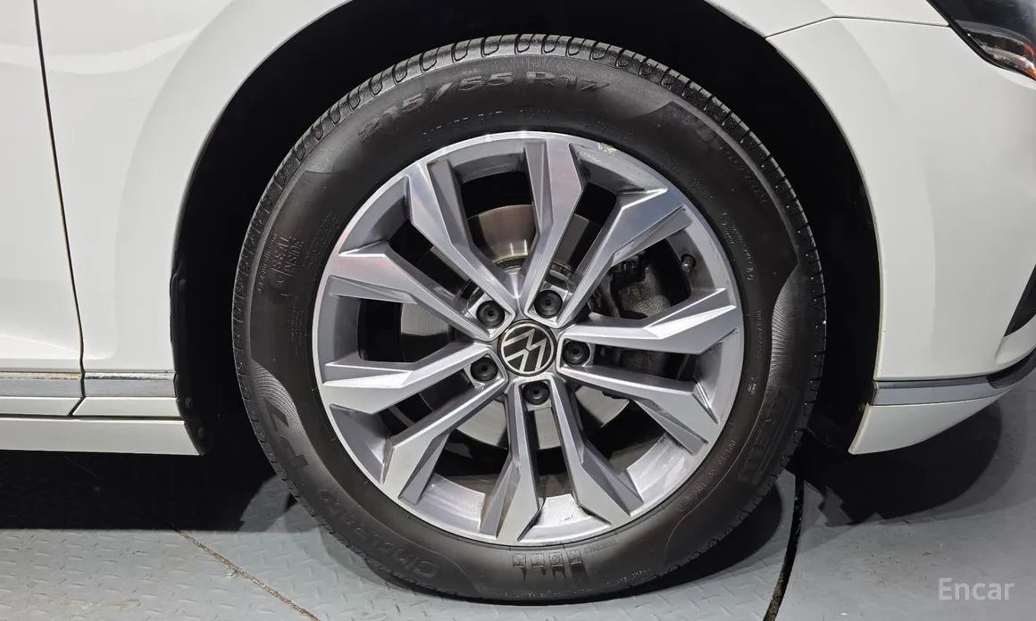 Фото 5 - Volkswagen Passat