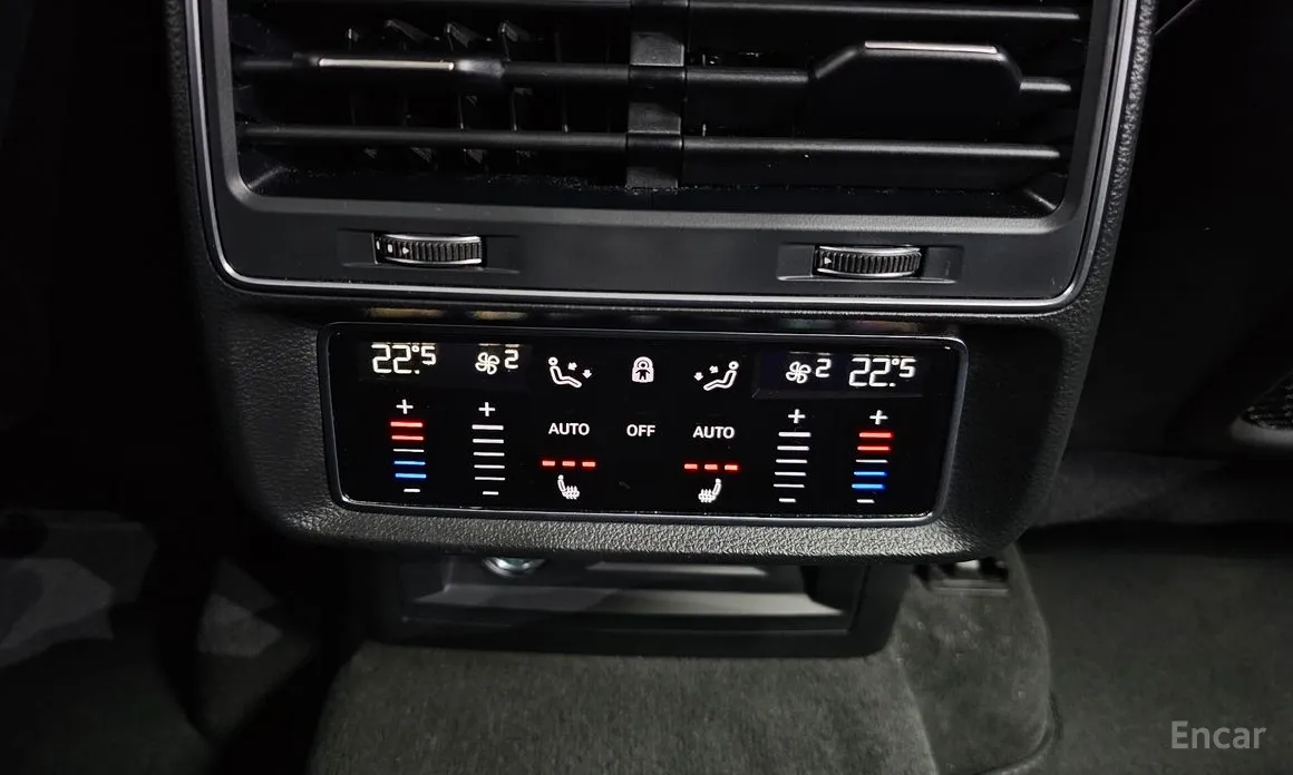 Фото 19 - Audi Q7