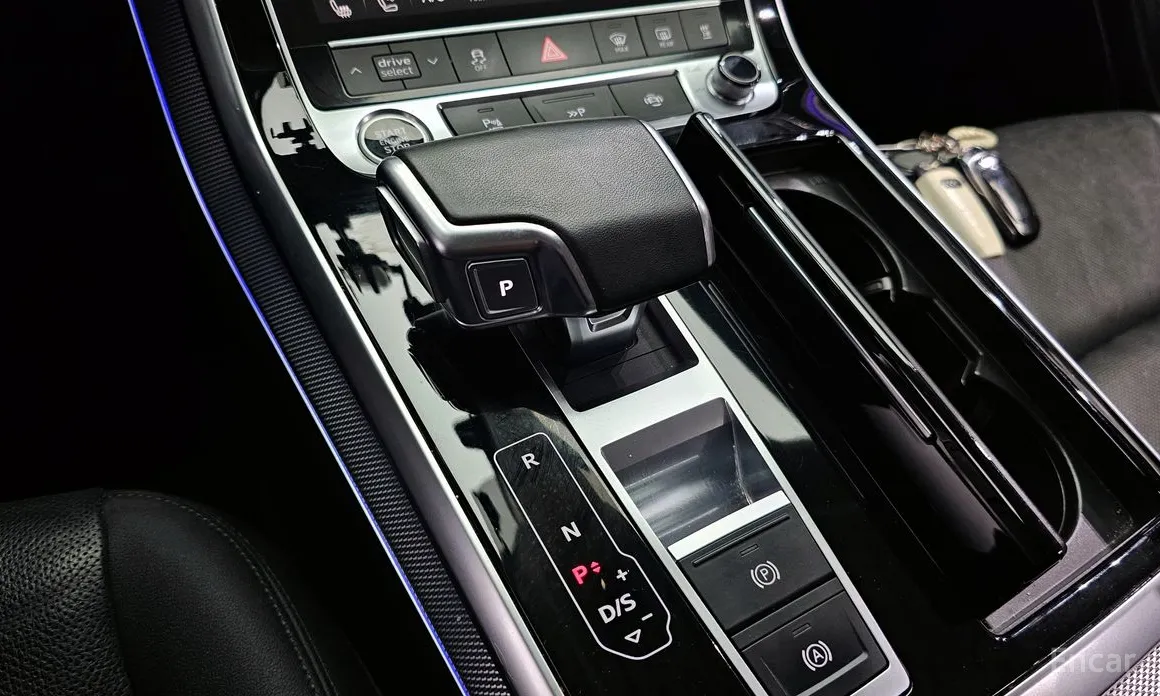 Фото 9 - Audi Q7