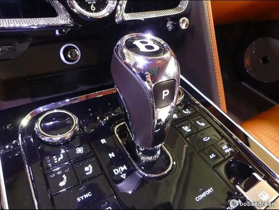 Фото 6 - Bentley Flying Spur