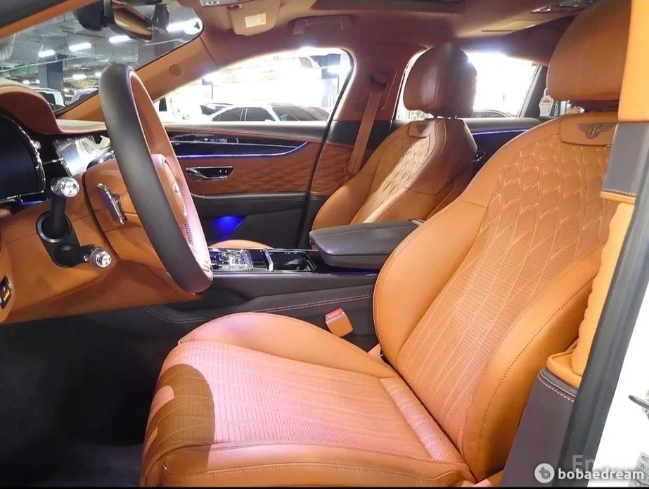 Фото 7 - Bentley Flying Spur