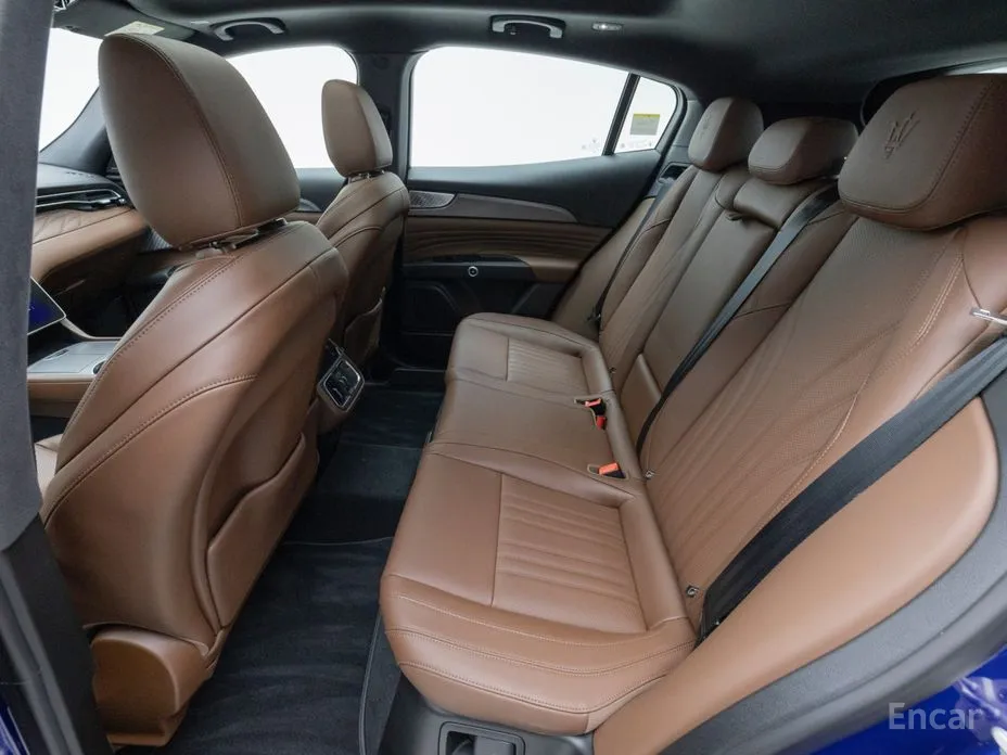 Фото 11 - Maserati Grecale