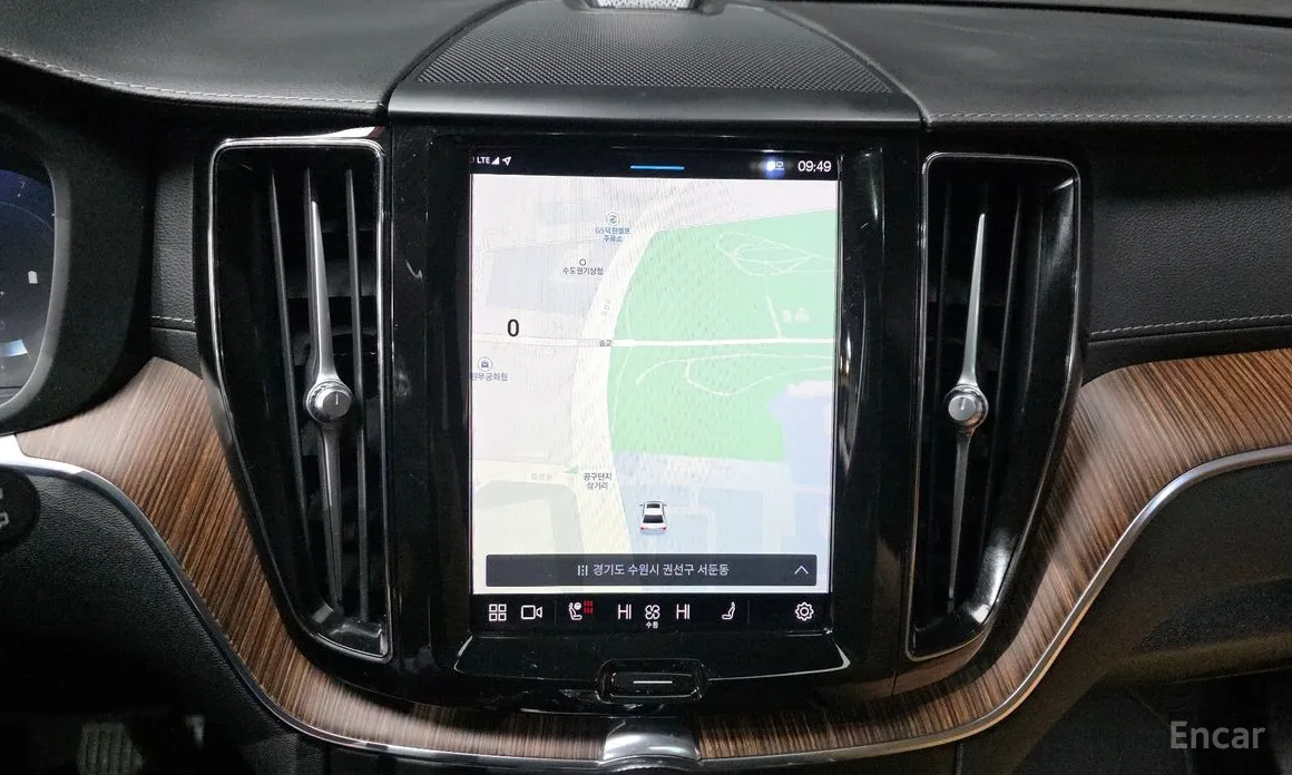 Фото 14 - Volvo XC60