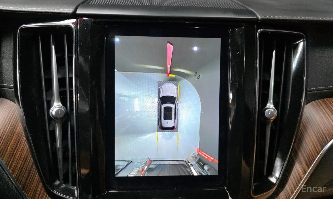 Фото 15 - Volvo XC60