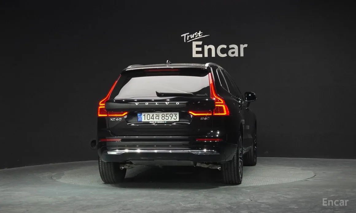 Фото 4 - Volvo XC60