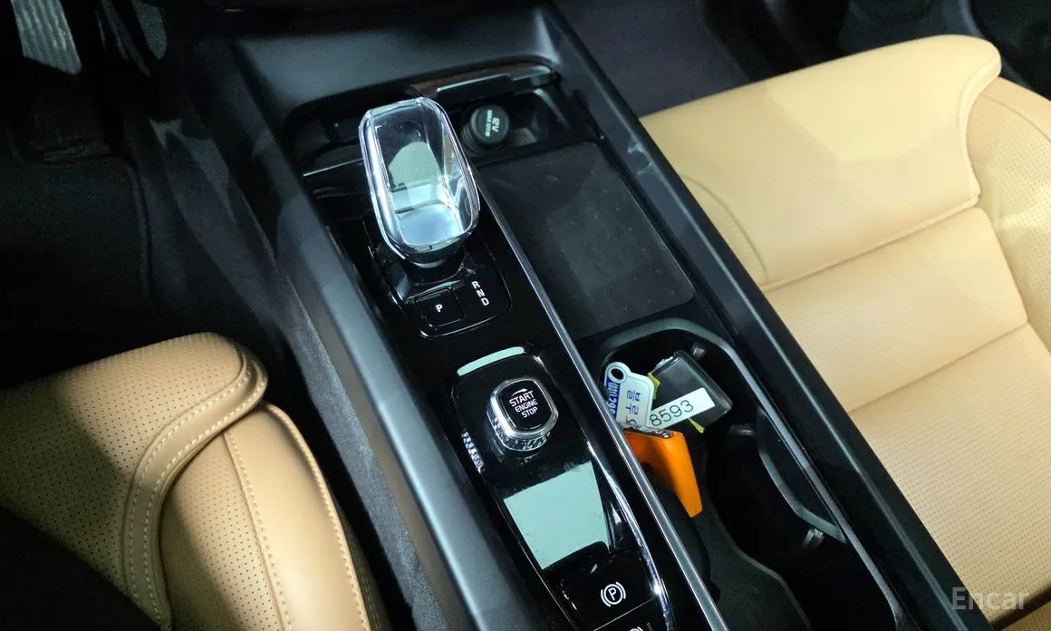 Фото 9 - Volvo XC60