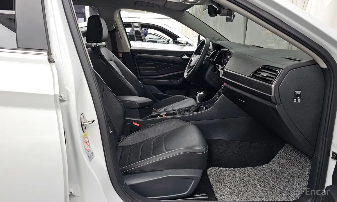 Фото 11 - Volkswagen Jetta