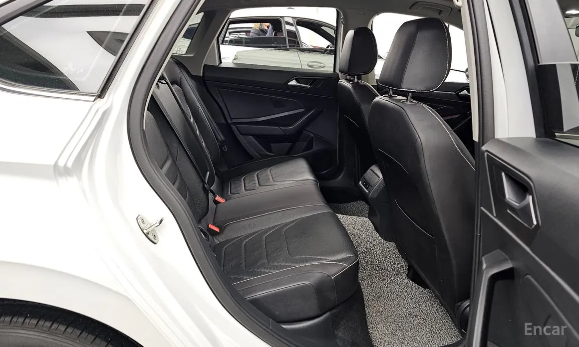 Фото 12 - Volkswagen Jetta