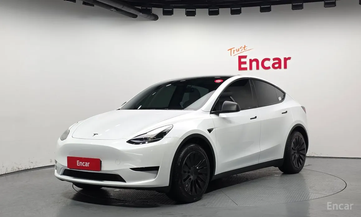 Фото 1 - Tesla Model Y