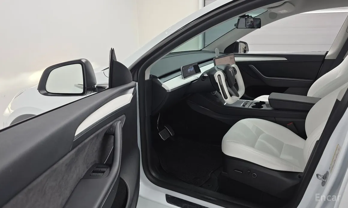 Фото 11 - Tesla Model Y