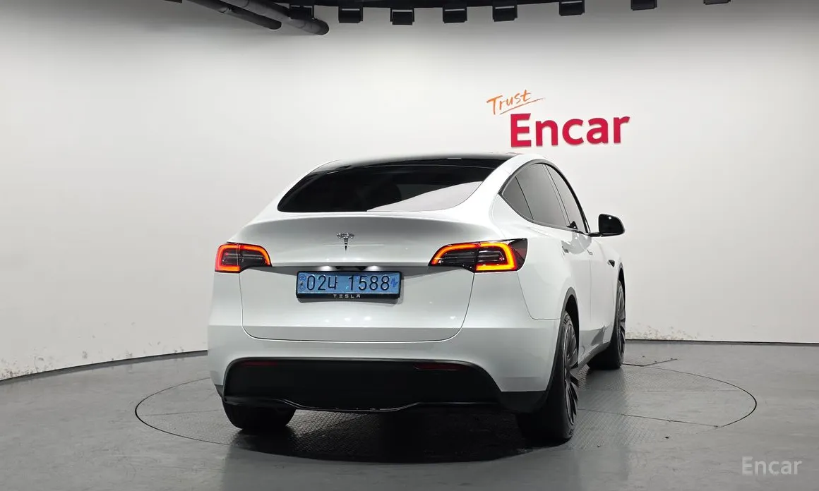 Фото 4 - Tesla Model Y