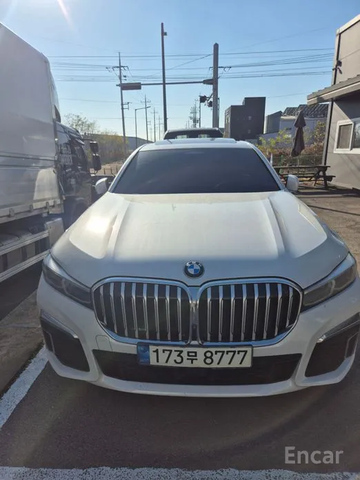 Фото 3 - BMW 7 Series