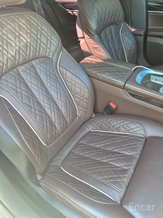 Фото 7 - BMW 7 Series