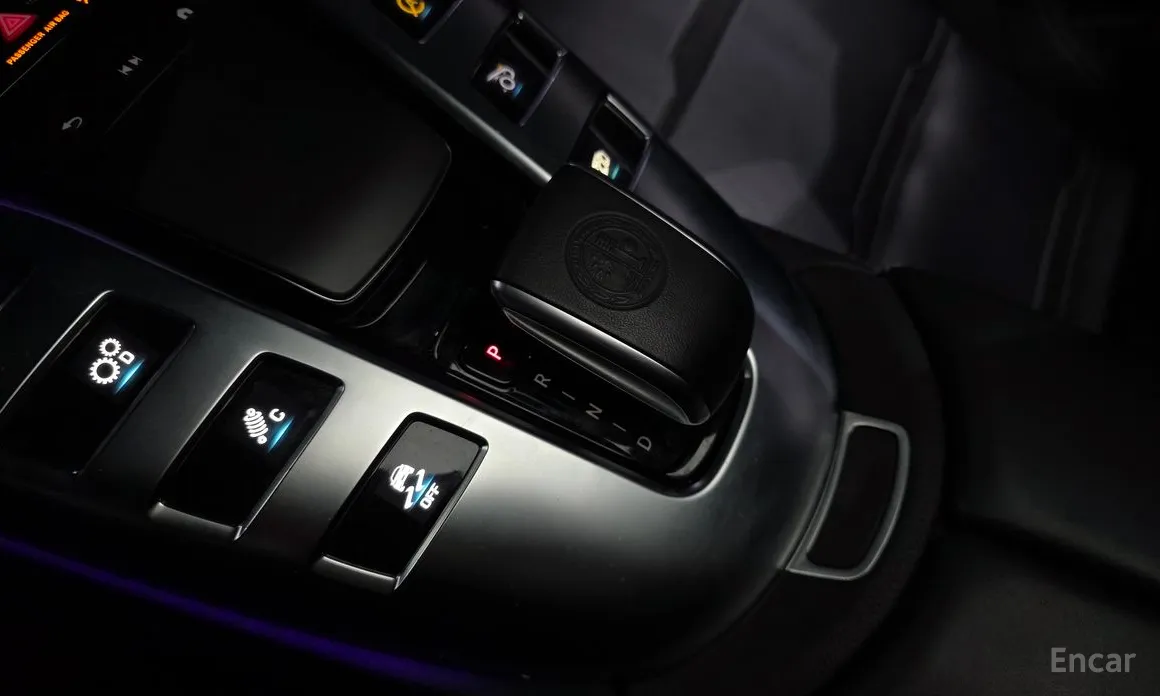 Фото 9 - Mercedes-Benz AMG GT