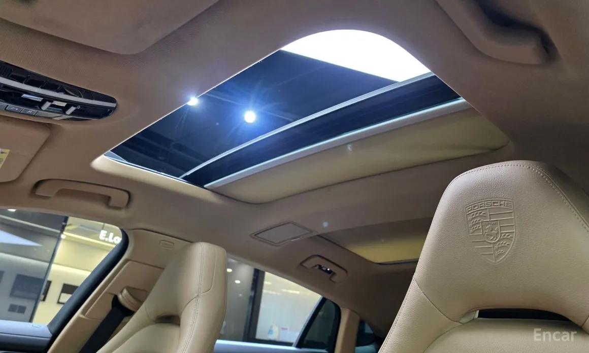 Фото 18 - Porsche Panamera